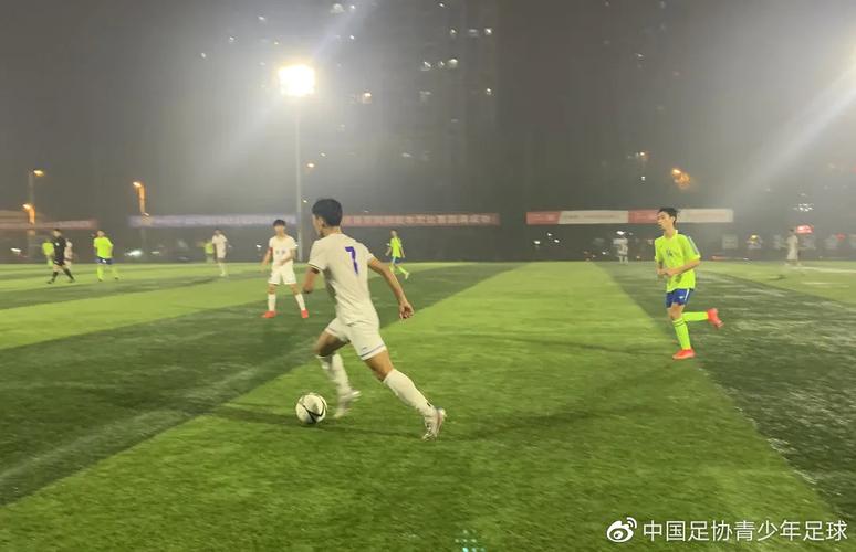 重庆成人足球比赛直播_重庆青少年足球直播在哪看