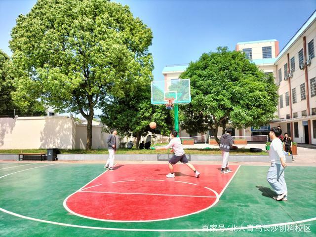 重庆长沙篮球直播_长沙篮球场